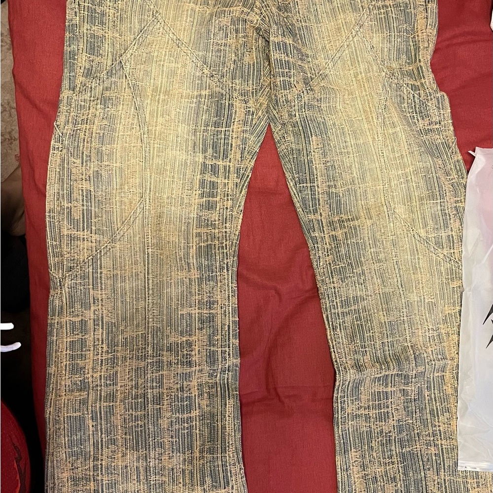 Stylish distressed jeans from street market supply. Size 34- slim fit